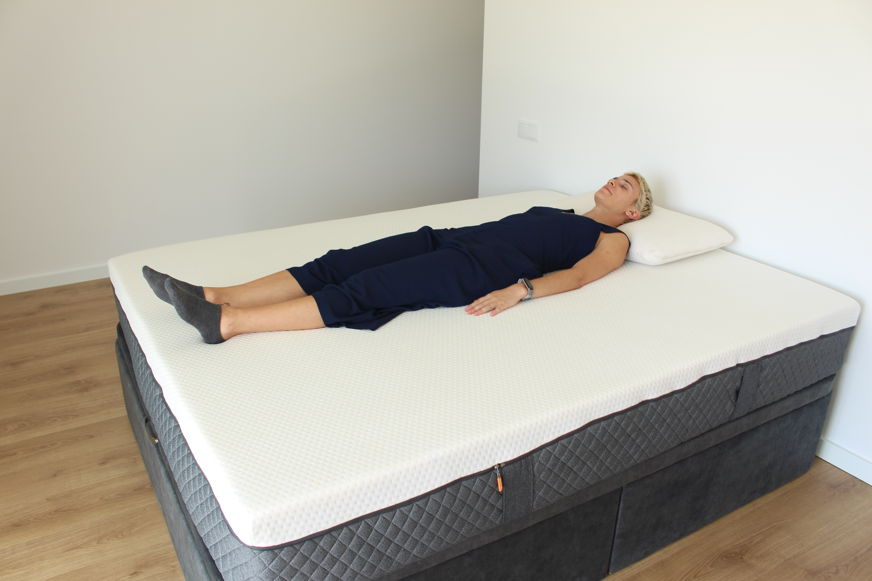 colchon emma hybrid premium durmiendo boca arriba